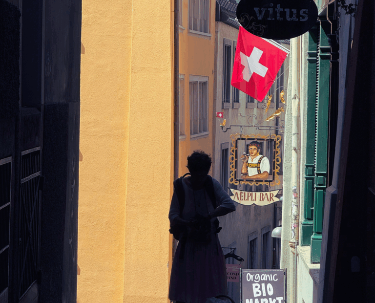 A friendly, local website to help tourists discover the best of Zurich, from nature and nightlife to hidden gems — plus itineraries, map pins, and transportation services.